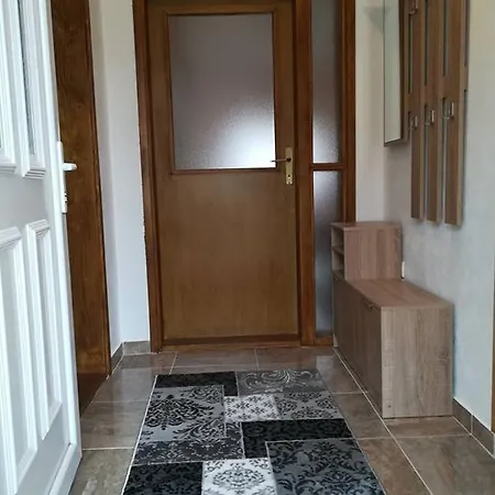 Kutak Apartman *